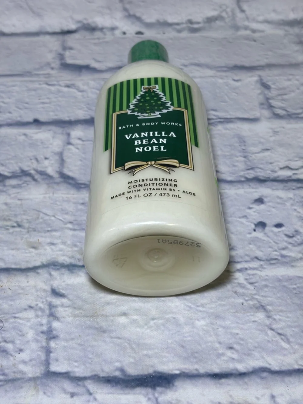 Bath & Body Works bath body